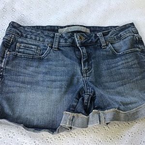 Shorts, Refuge shorts in blue denim, size 7.